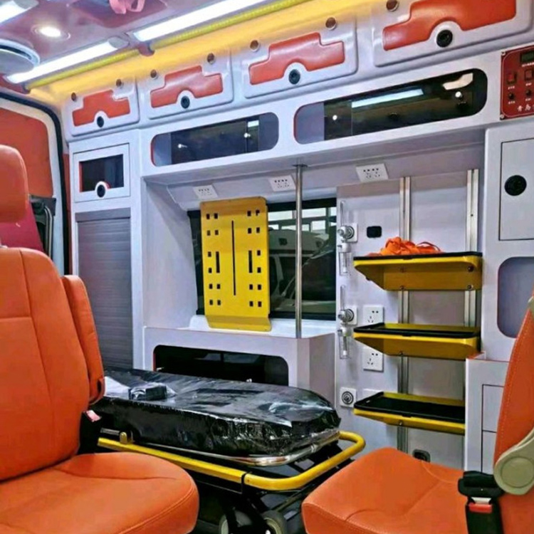 双台子长途救护车护送病人租赁价格